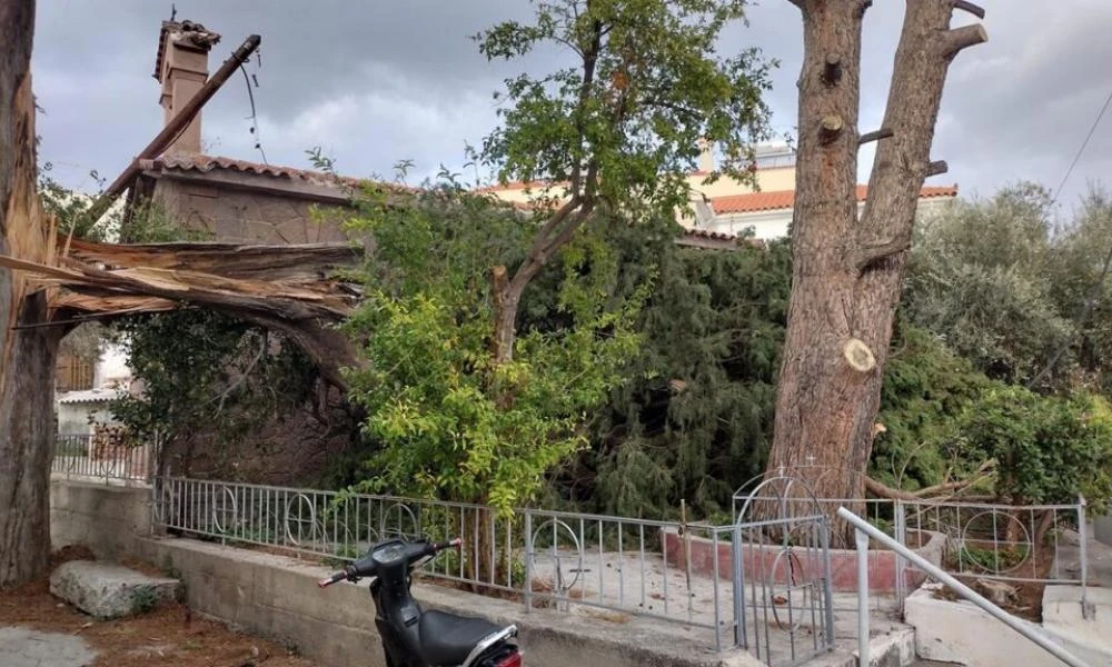 Λέσβος: Προβλήματα από τους θυελλώδεις νοτιάδες
